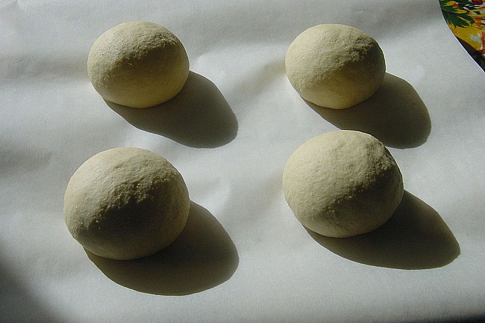 Frische Sonntagsbrötchen Bonifatius