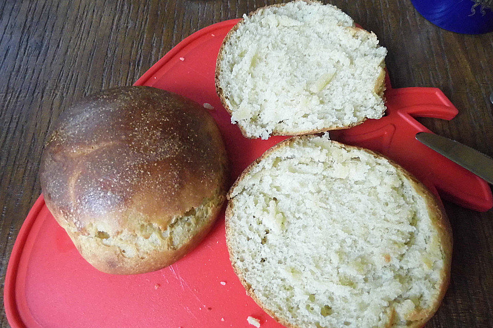 Frische Sonntagsbrötchen Bonifatius