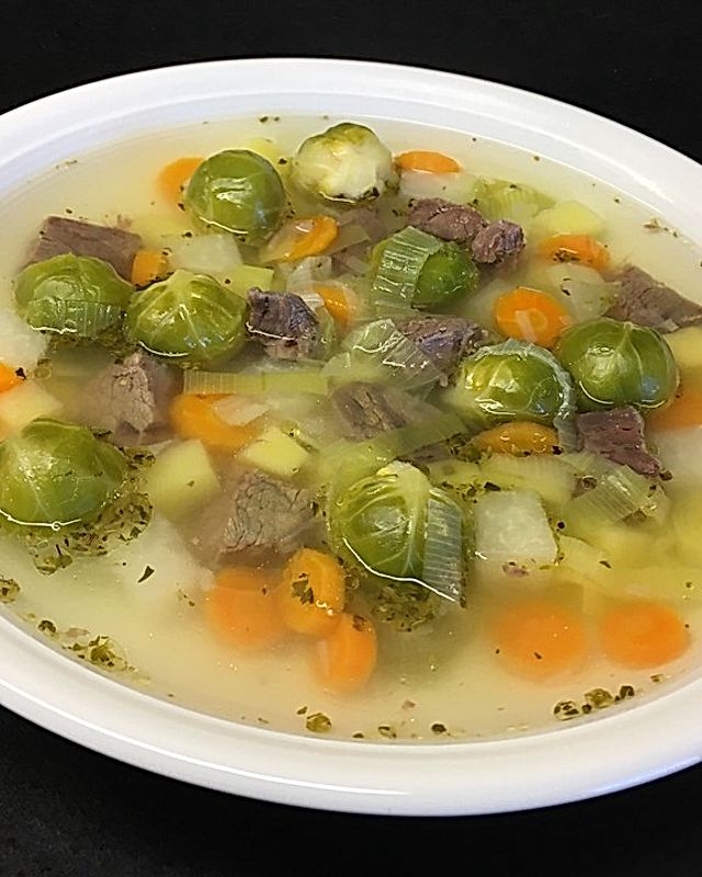 Rindfleisch-Rosenkohl-Suppe