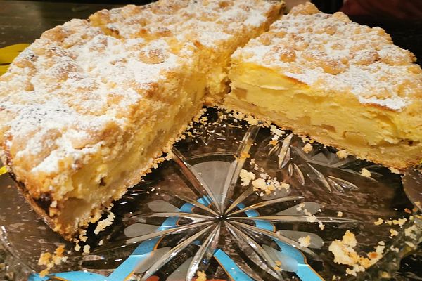 Feiner Apfelkuchen mit Quarkfüllung von Kochbärchi | Chefkoch