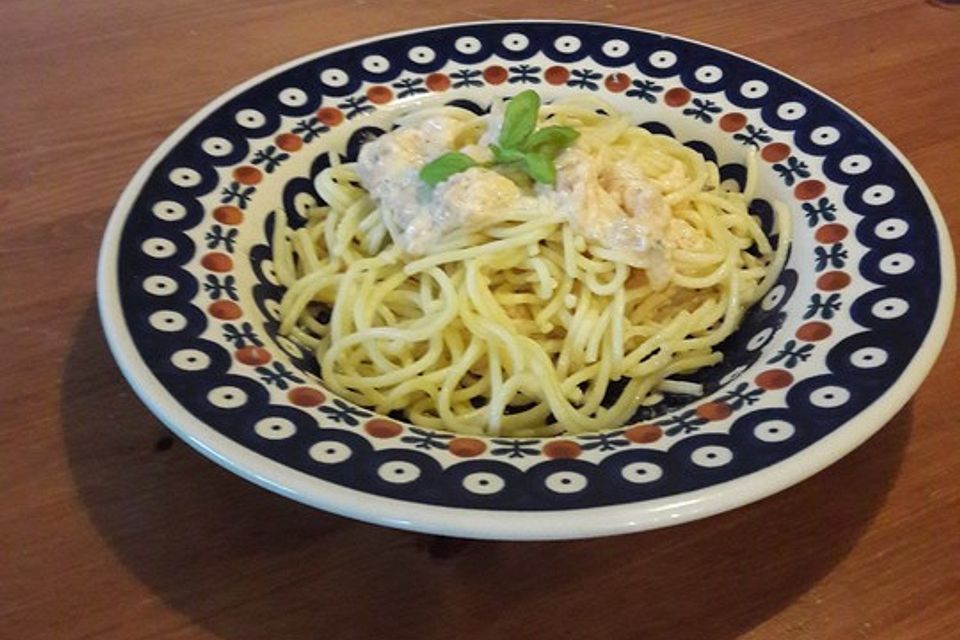 Spaghetti mit Lachs-Käse-Sahne-Soße