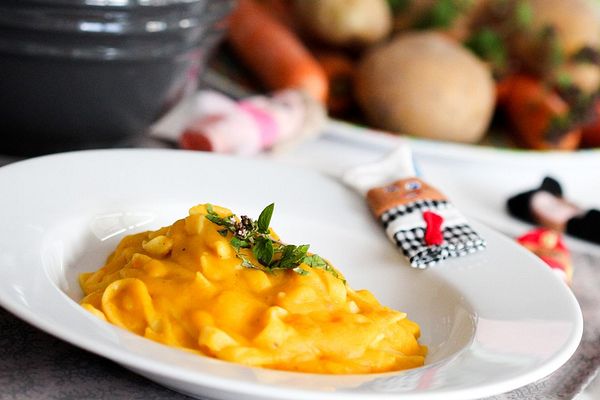Gelbe Rüben-Mus - schwäbischer Karotten-Kartoffel-Eintopf von kochtrotz ...