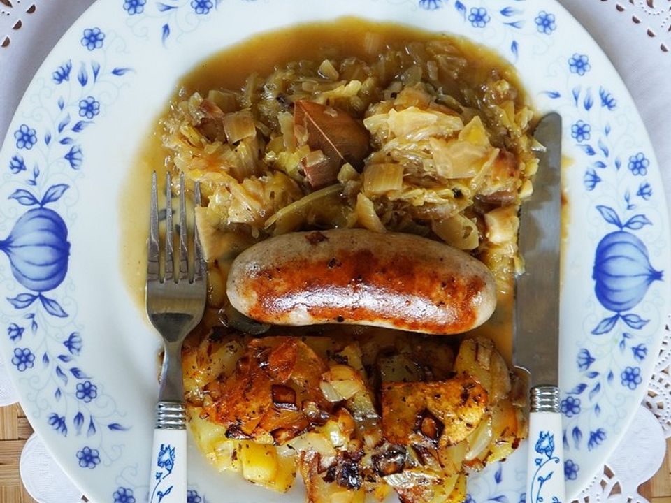 Bönnigheimer Weinkraut mit Bratwurst und Bratkartoffeln von dieter ...