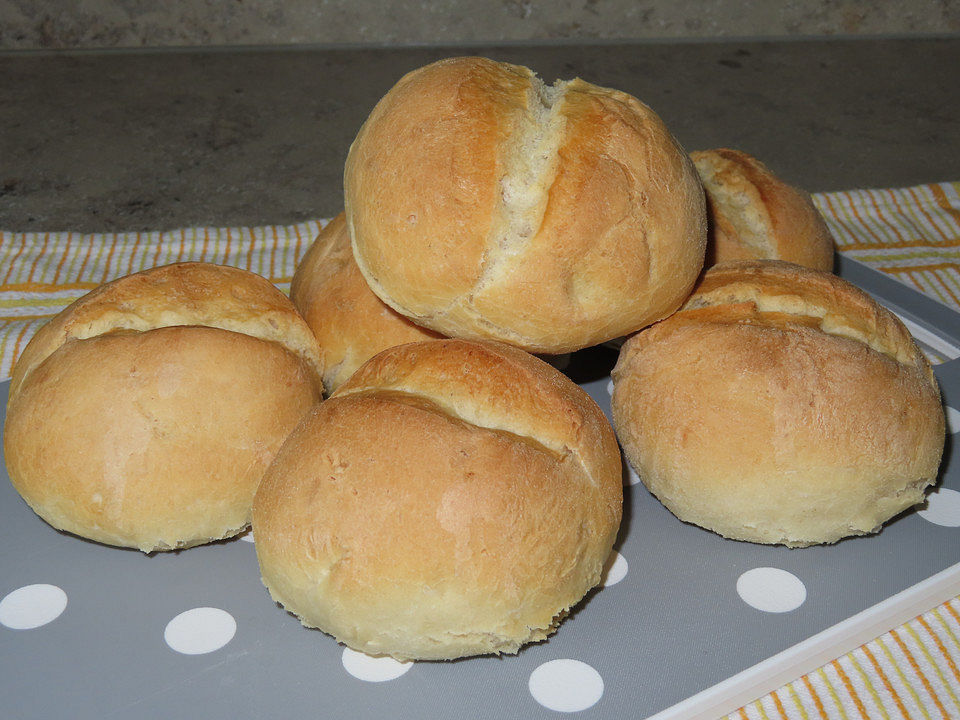 Sonntagsbrötchen von MartinaLudmann1 | Chefkoch