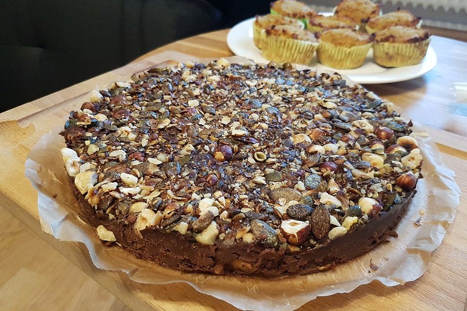 Keto-Schoko-Nuss-Kuchen