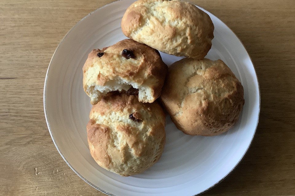 Oma Ottis flotte Frühstücks-Quark-Brötchen mit und ohne Rosinen