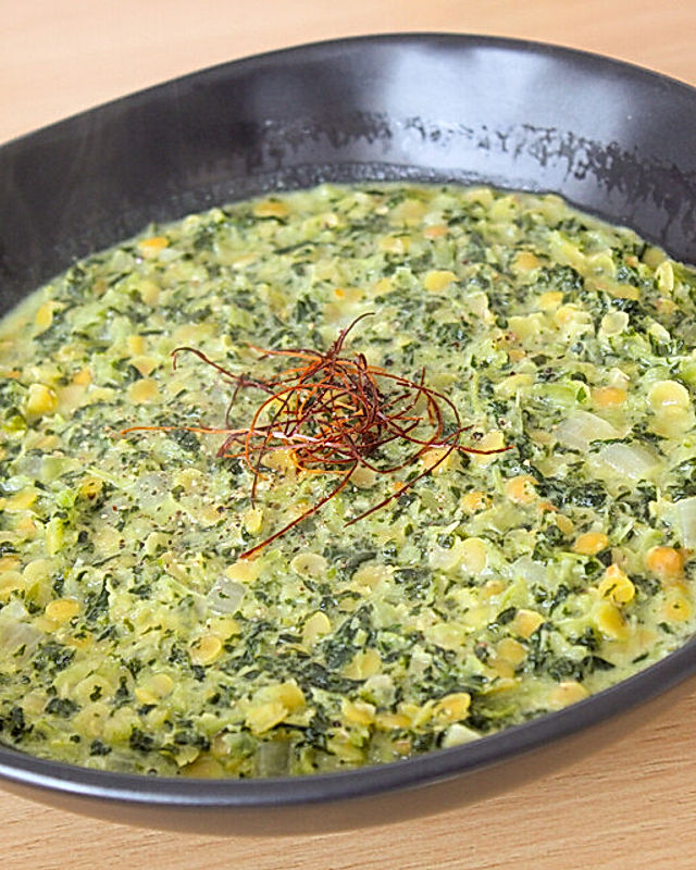 Kokos-Linsen-Suppe mit Grünkohl