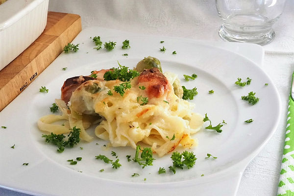 Nudelauflauf mit Rosenkohl von trekneb | Chefkoch