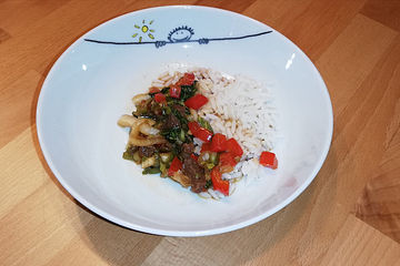 Rindfleisch In Teriyakisauce Mit Pak Choi Paprika Und Lauchzwiebeln Von Mari886 Chefkoch 