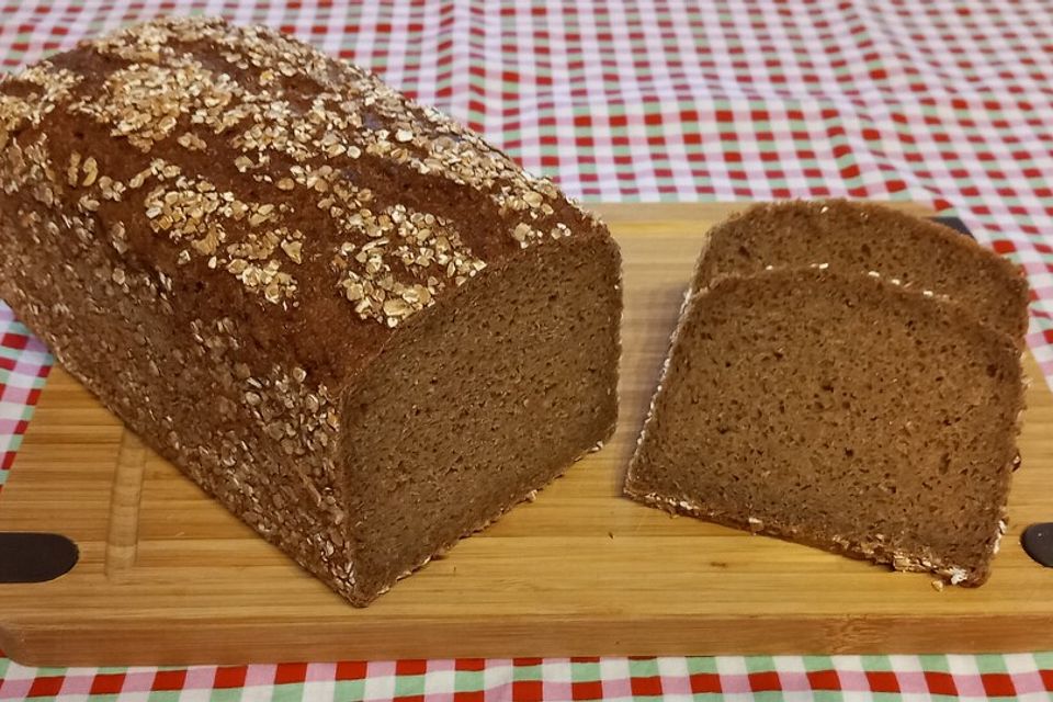 Mein Lieblings-Dinkelvollkornbrot mit Kernen für den Brotbackautomaten