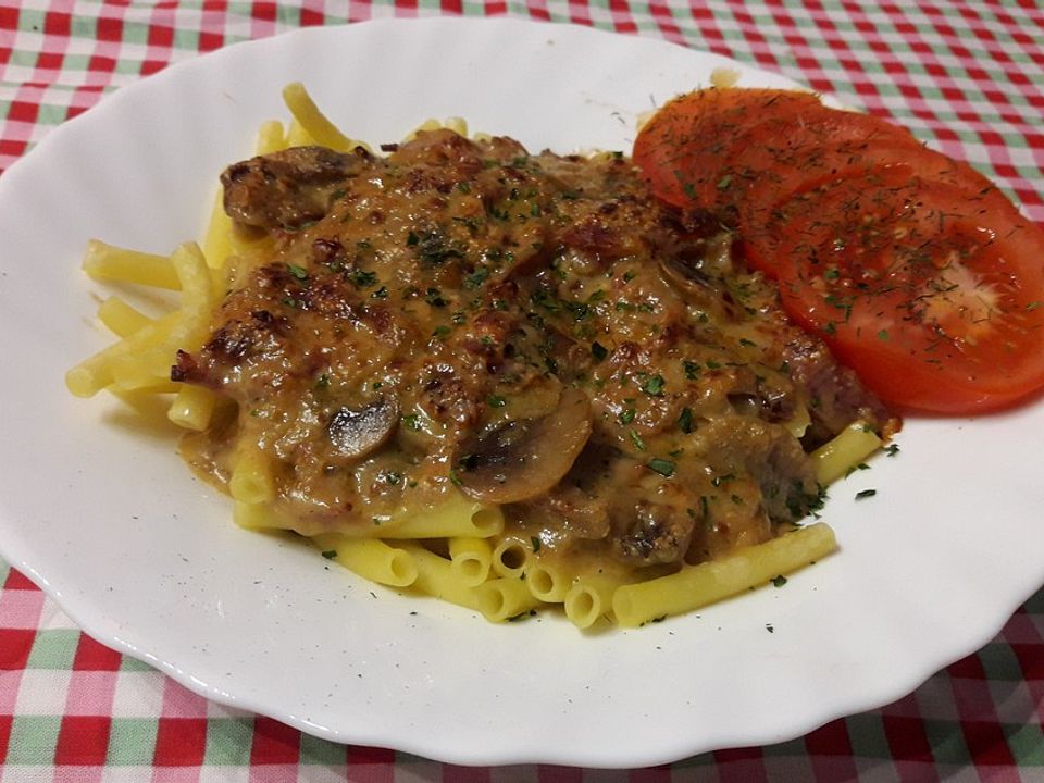 Überbackene Schinkennudeln mit Pilzen und Käse von eisbobby| Chefkoch
