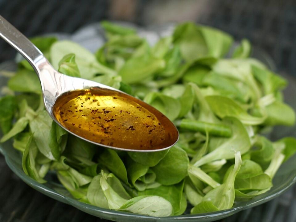 Feldsalat mit Balsamico-Vinaigrette von dbarby| Chefkoch