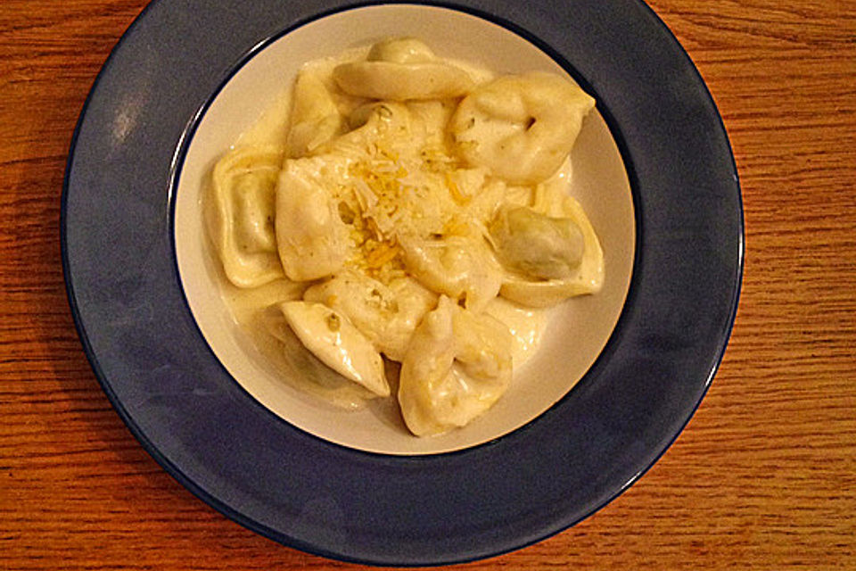 Tortellini a la panna