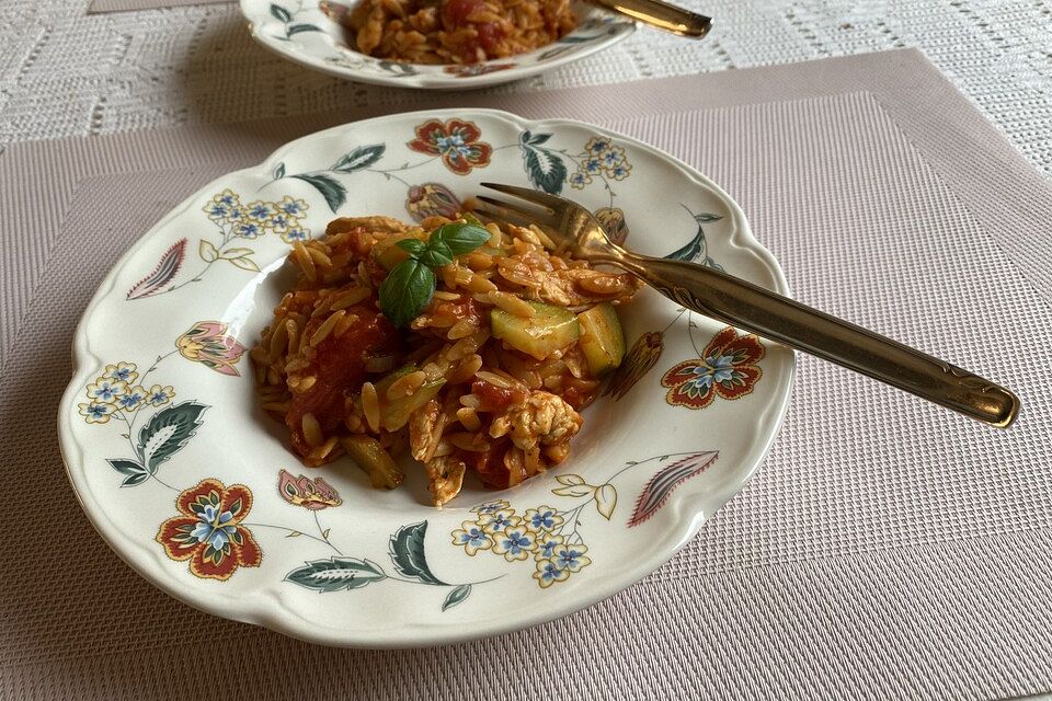 One Pan Kritharaki-Hühnchen-Pfanne