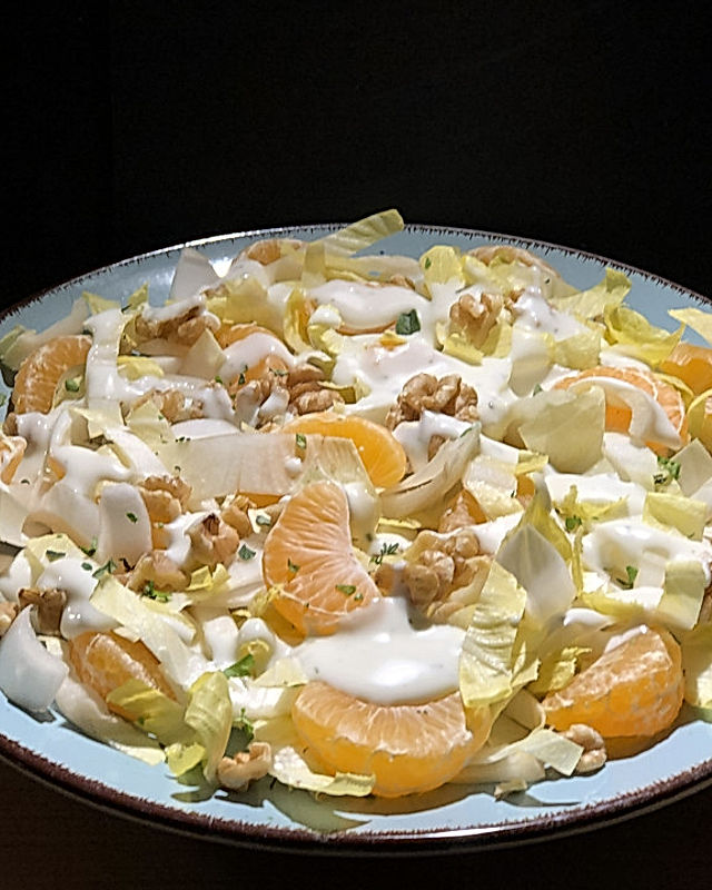 Chicoree-Nuss-Salat