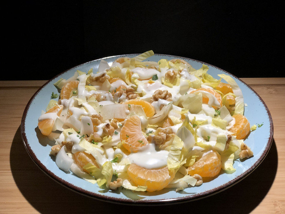 Chicoree-Nuss-Salat von jonielady| Chefkoch