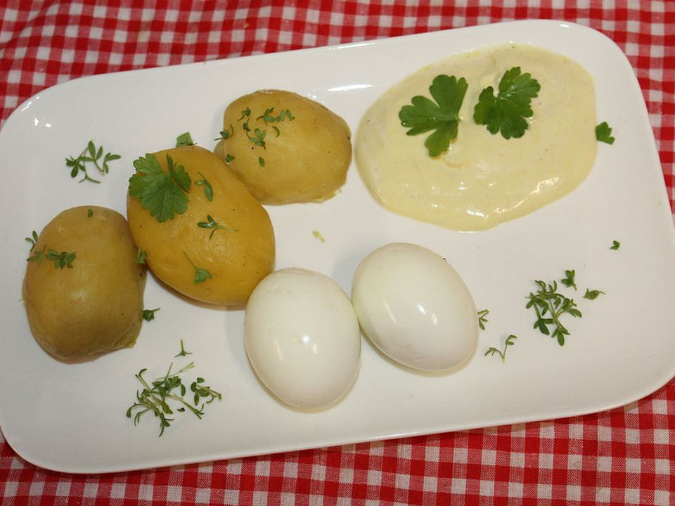 Eier in Senfsoße mit Salzkartoffeln von trekneb | Chefkoch
