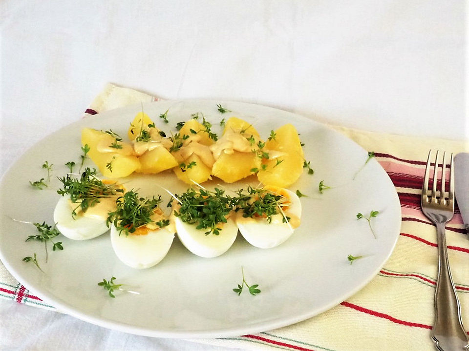 Eier in Senfsoße mit Salzkartoffeln von trekneb| Chefkoch