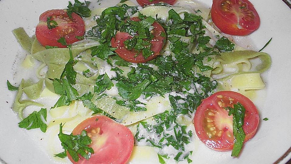 Bandnudeln in Gorgonzola - Soße mit eingelegten Tomaten von Klodi Bandnudeln in Gorgonzola - Soße mit eingelegten Tomaten von Klodi