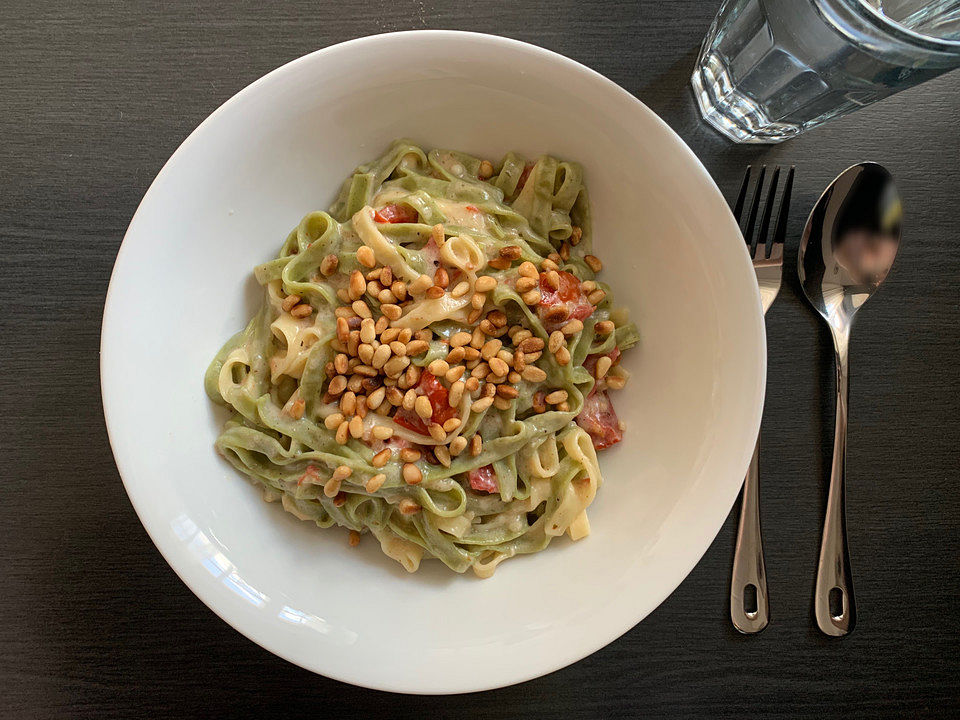Bandnudeln in Gorgonzola - Soße mit eingelegten Tomaten von Klodi| Chefkoch Bandnudeln in Gorgonzola - Soße mit eingelegten Tomaten von Klodi| Chefkoch