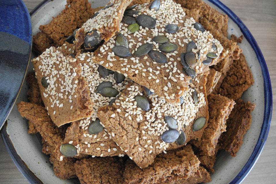 Sesam-Kürbiskern-Knäckebrot