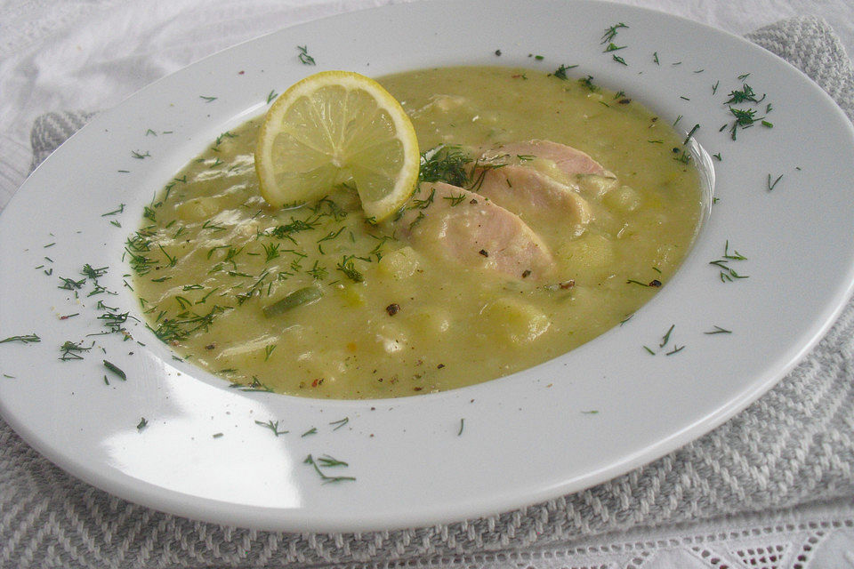 Kartoffel-Porree-Suppe mit Wildlachs