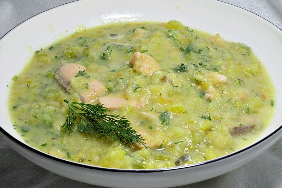 Kartoffel-Porree-Suppe mit Wildlachs