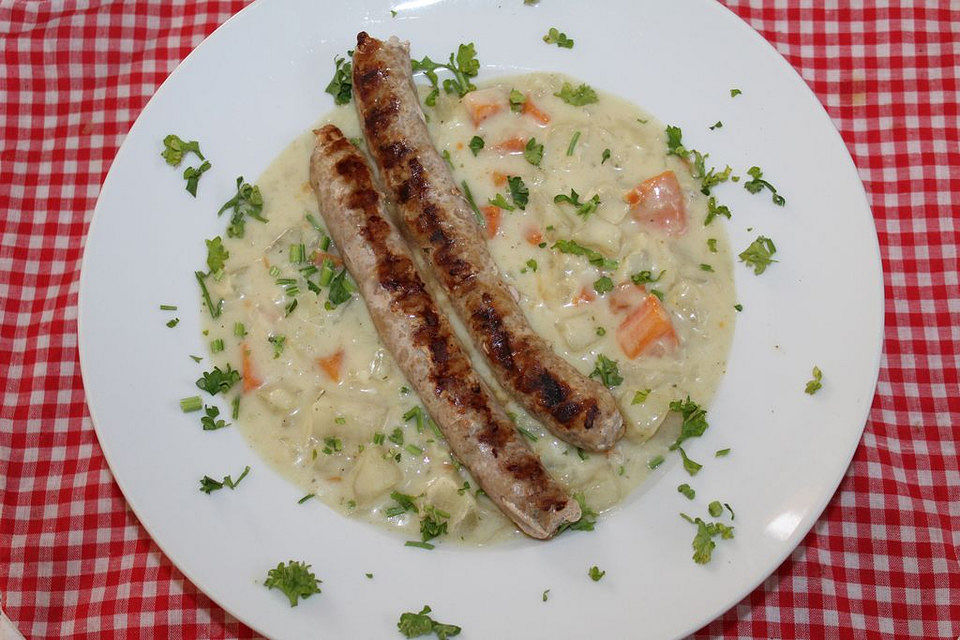 Kohlrabirahm mit Bratwurst