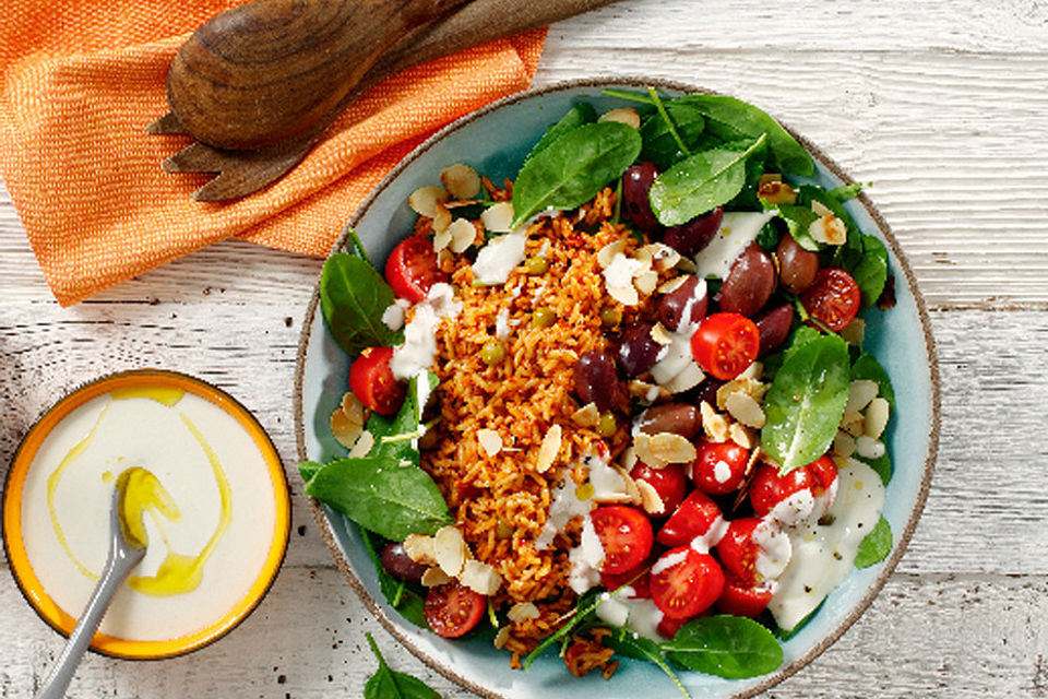 Griechischer Reissalat mit gerösteten Mandeln