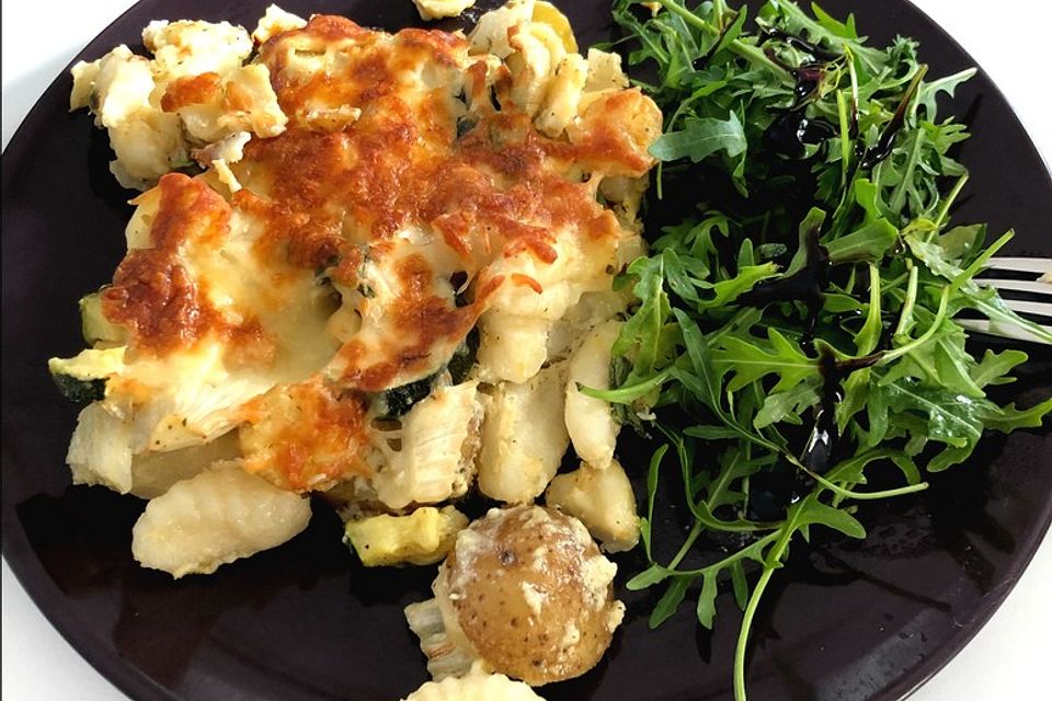 Kartoffel-Gnocchi-Gratin mit Pastinaken und Fenchel