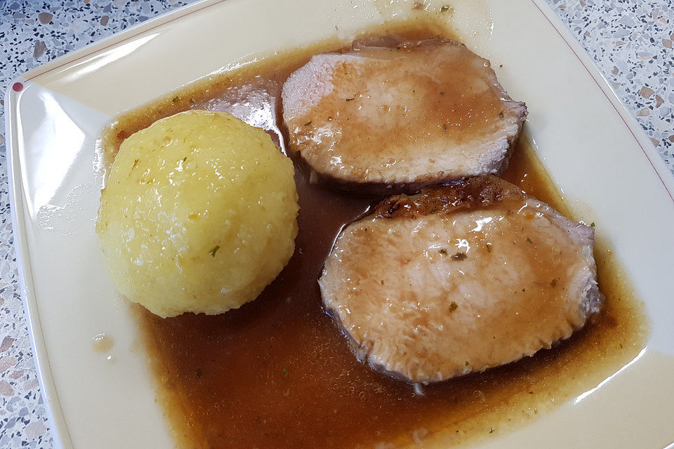 Schweinerückenbraten in Biersoße