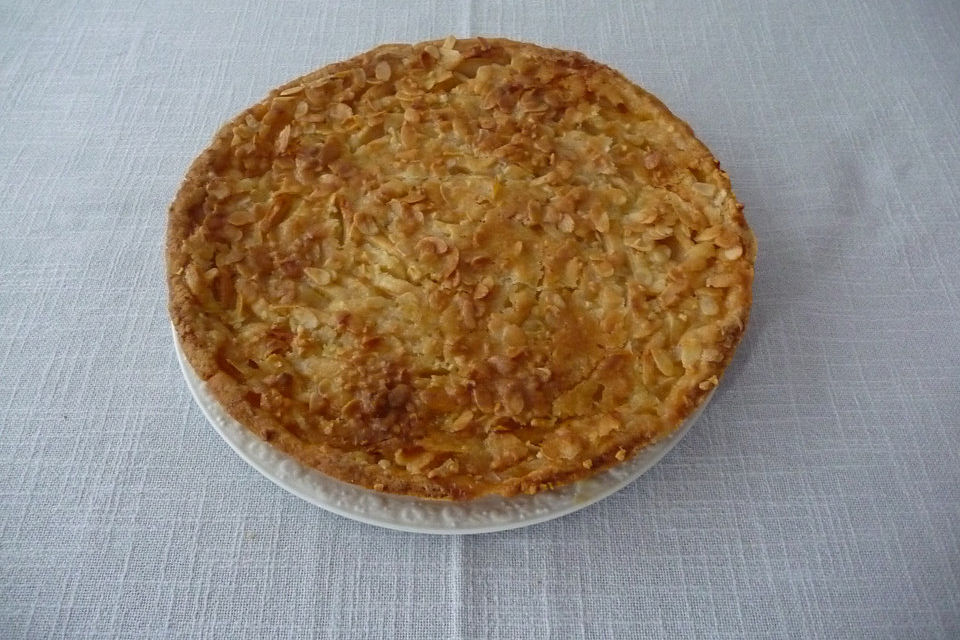 Apfeltarte mit Mandel-Zuckerguss nach Anneliese