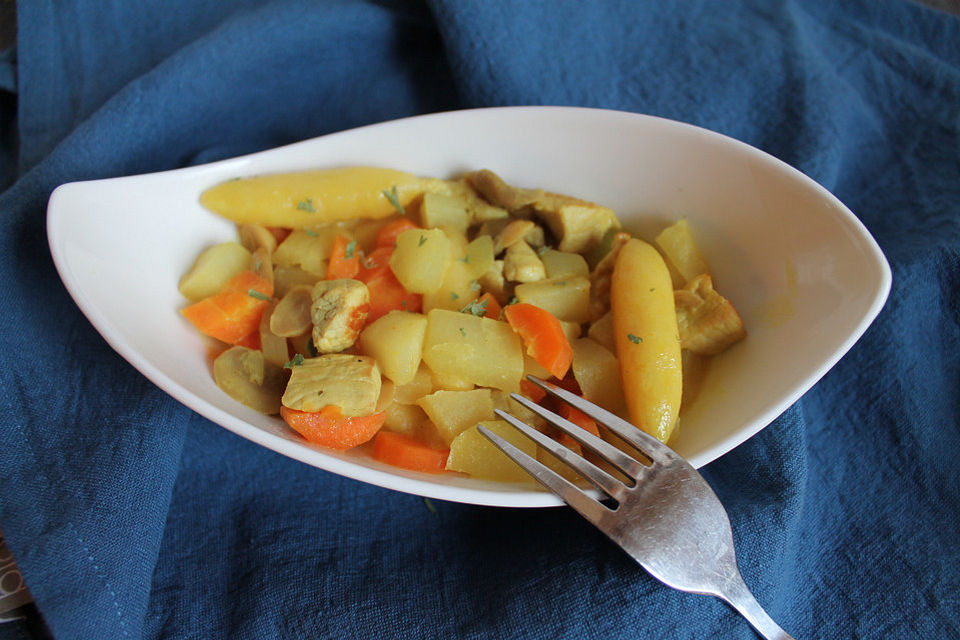 Schupfnudelpfanne mit Currygeschnetzeltem