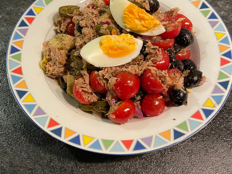 Salat mit Thunfisch, Tomaten und Artischocken von gtms| Chefkoch