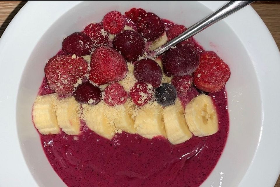 Beeren-Smoothiebowl