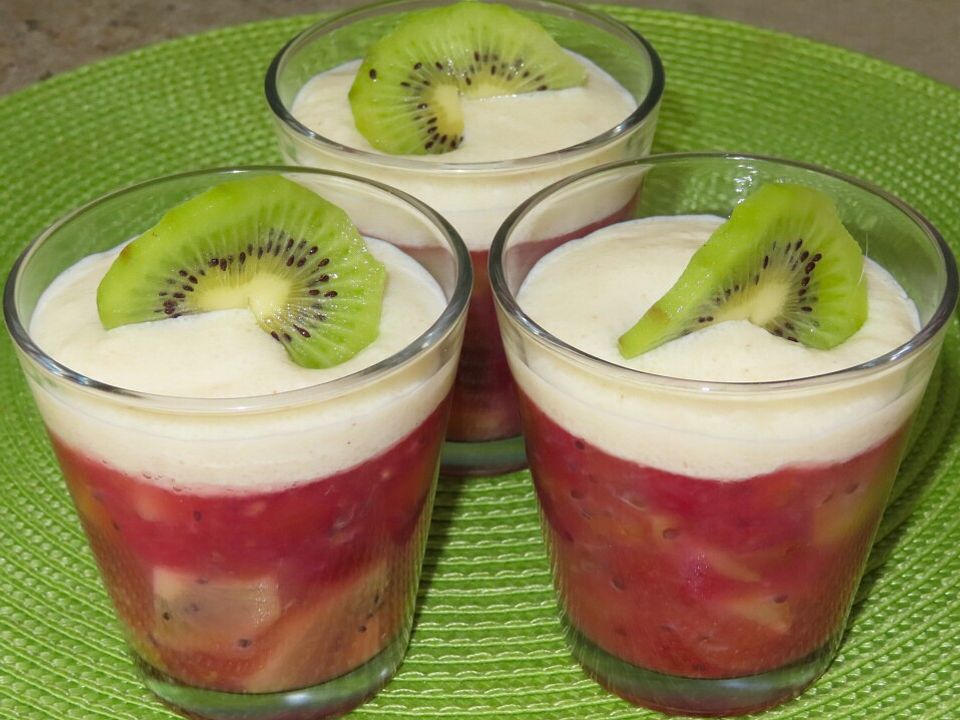 Kiwi-Stachelbeerkompott mit Grießschaum von trekneb| Chefkoch Kiwi-Stachelbeerkompott mit Grießschaum von trekneb| Chefkoch