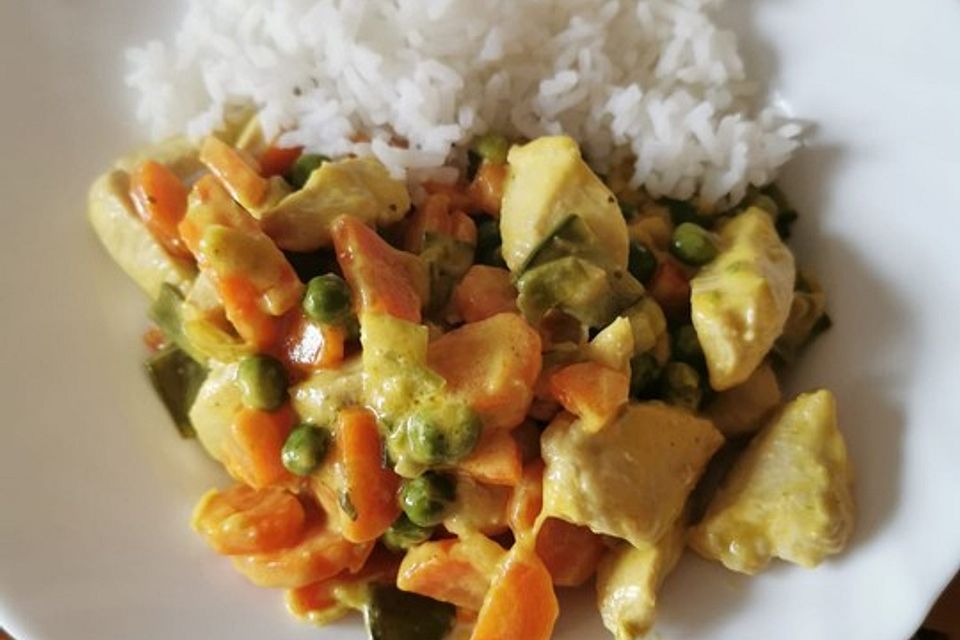 Hähnchen-Gemüse-Pfanne mit Curry