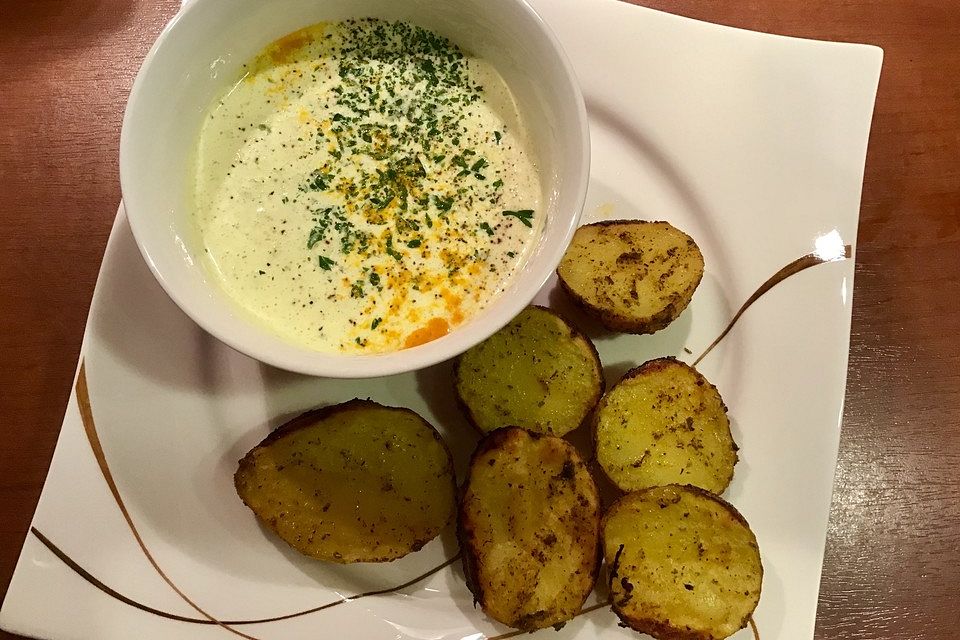 Leichter Knoblauch-Dip mit Quark