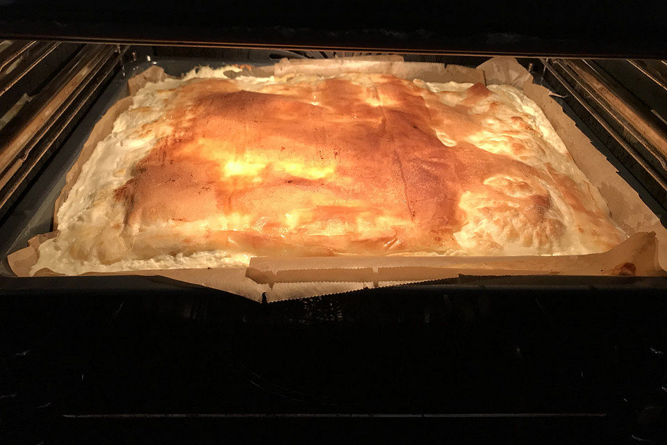 Burek mit Quark und Feta