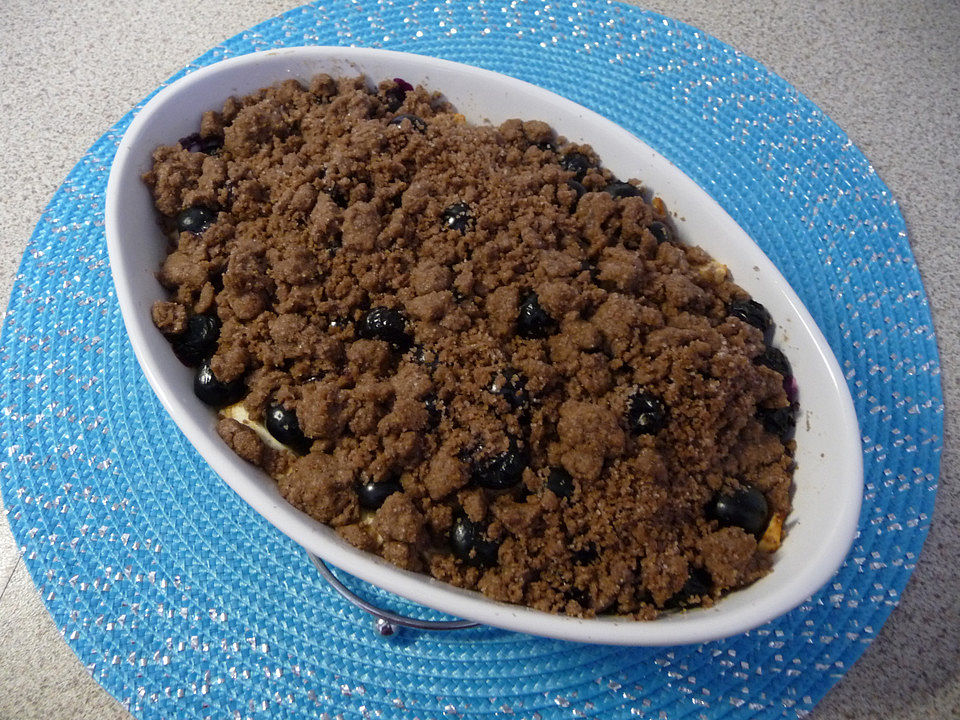 Apfel-Blaubeer-Crumble mit Schokostreuseln von PeachPie12| Chefkoch