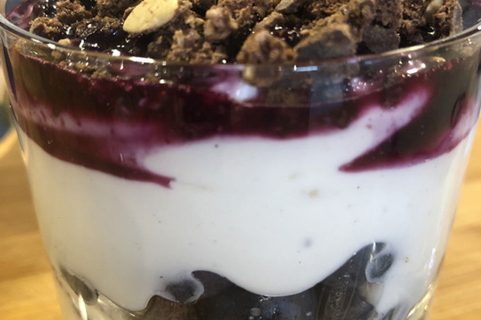 Heidelbeere-Cookie-Trifle