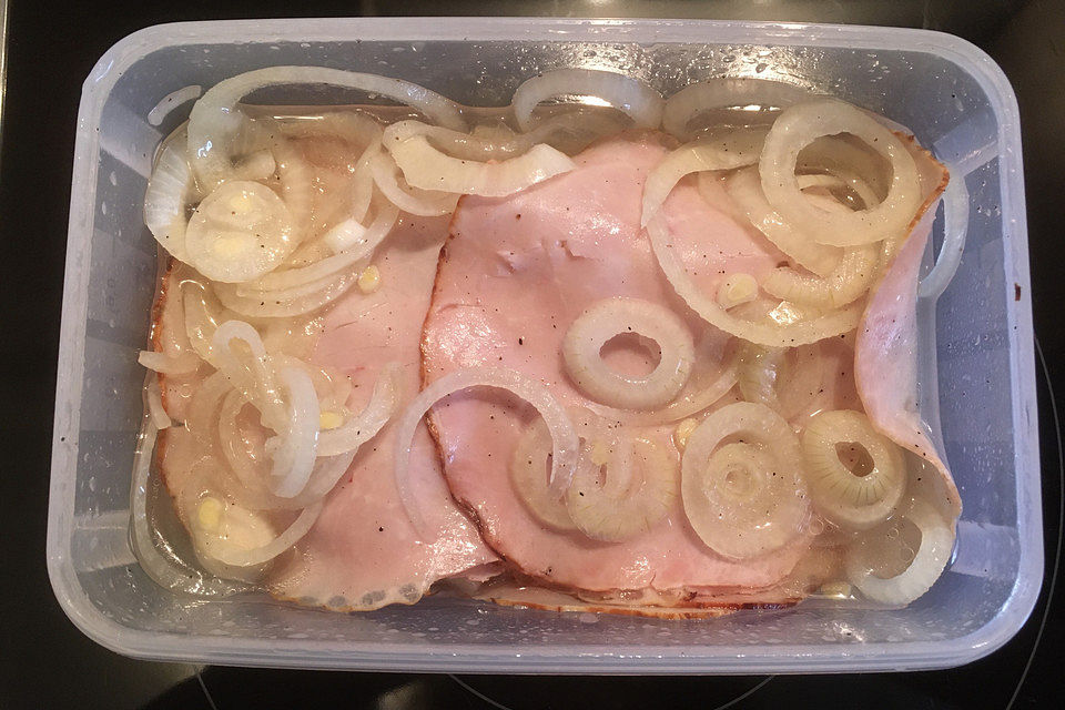 Zwiebelfleisch aus Kasseleraufschnitt