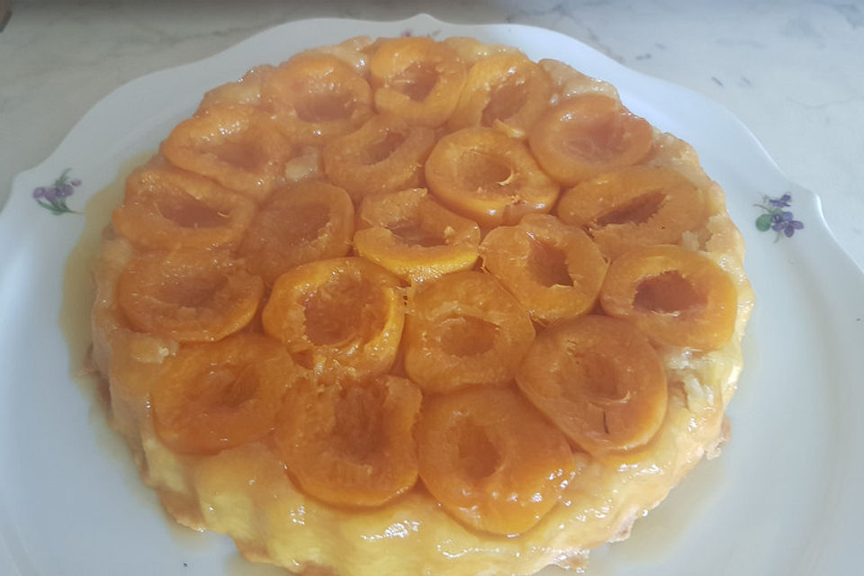 Tarte Tatin mit Aprikosen