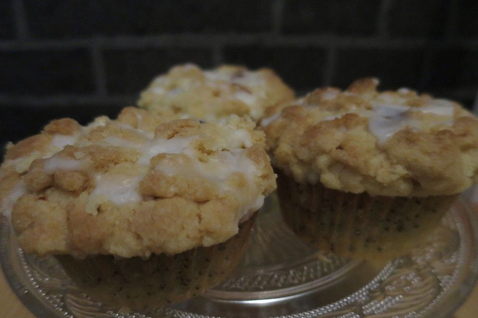 Zitronen-Streusel-Muffins mit Mohn