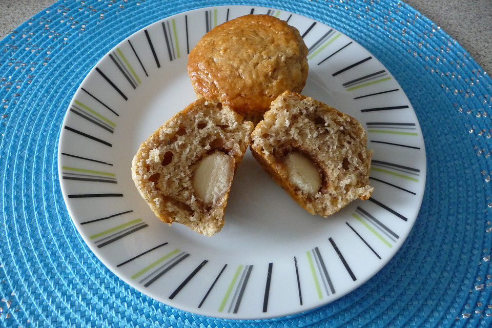 Haselnussmuffins mit Marzipankern