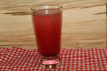 Ingwer-Limonade mit Rosenwasser