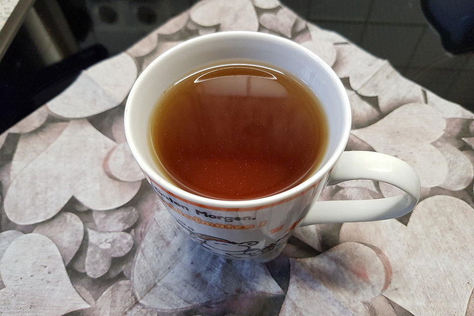 Kräutertee mit Ingwer und Apfelessig