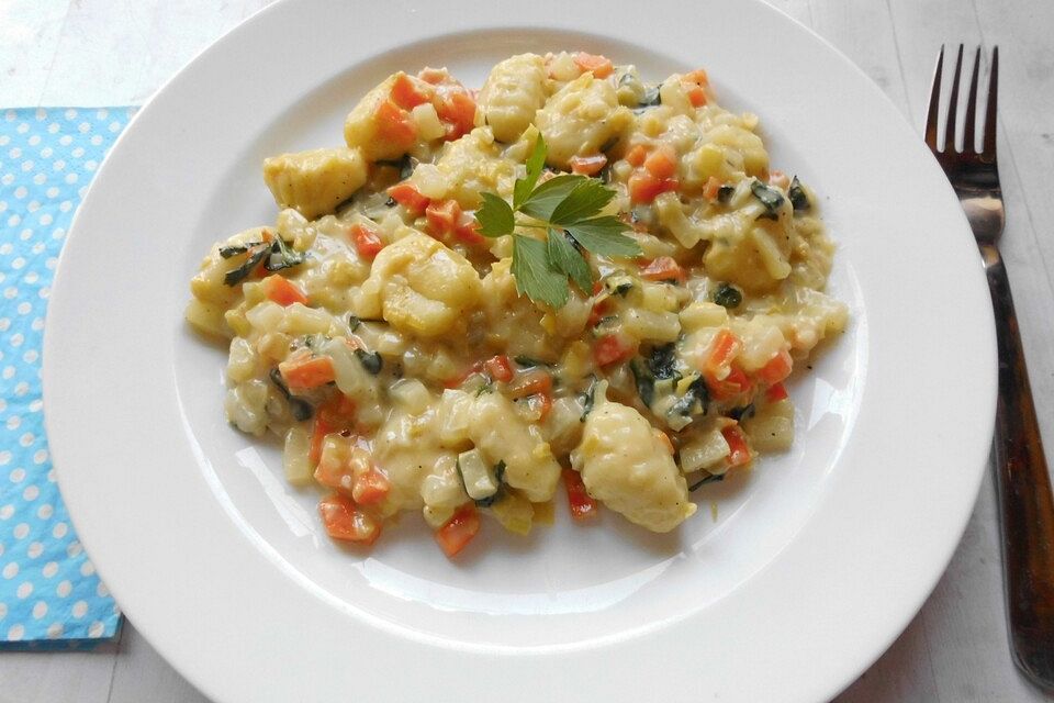 Kohlrabi-Möhren-Ragout mit Gnocchi