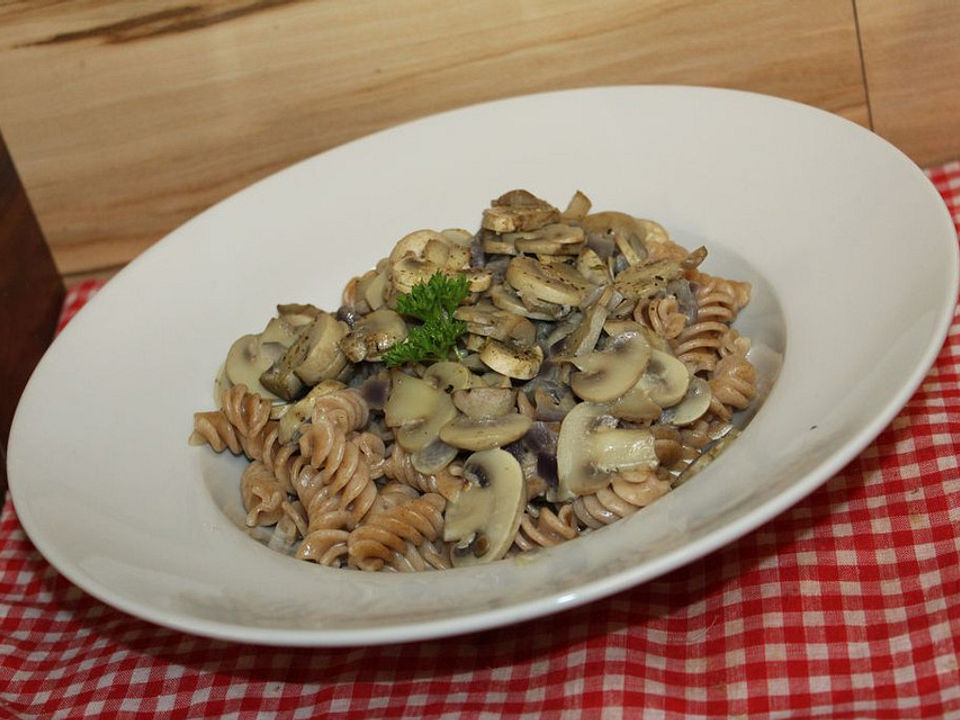 Nudeln mit Champignons von Empuriae| Chefkoch