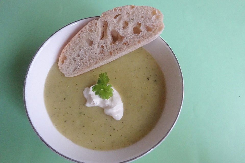 Kartoffel-Zucchini-Suppe